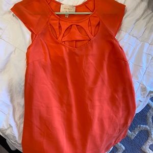 Skies are blue women’s top